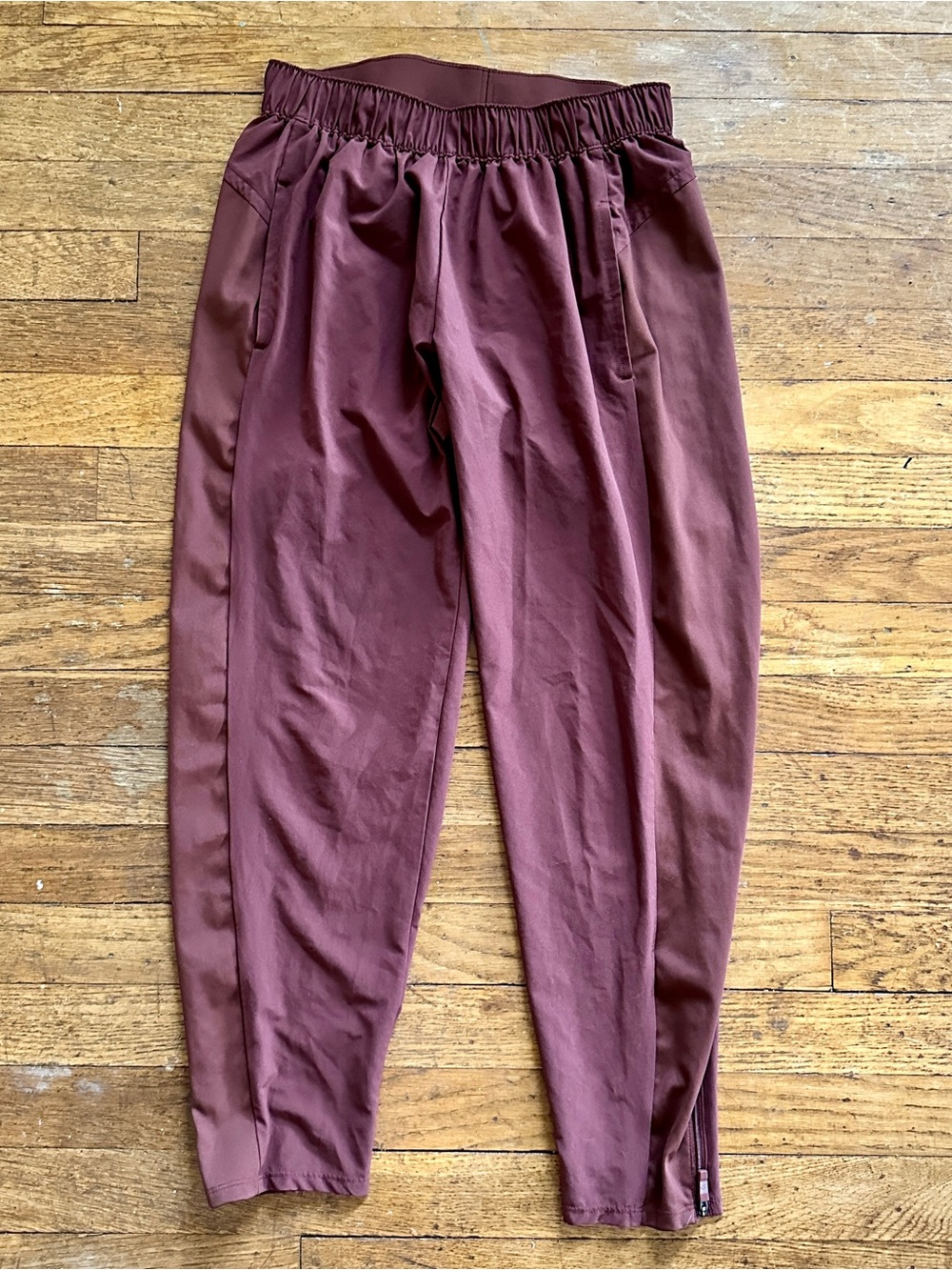 Brooks Shakeout Pant, Running Joggers, Women's Size Small, Burgundy/Rust